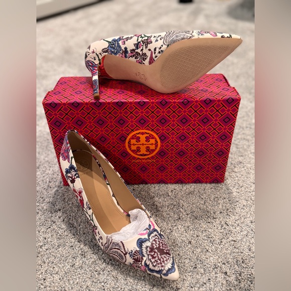 Brand New- Tory Burch Elana 85MM Pump Printed Nappa Leather- Size 8 - Picture 1 of 16